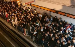 nota-ciudad-caos-en-la-linea-7-del-metro-por-paro-de-trabajadores201712548